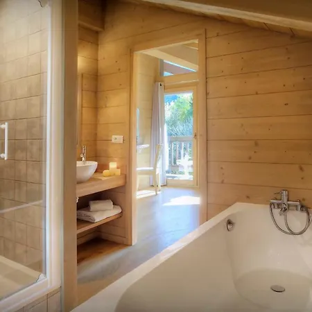 Fernuy - Ovo Network Chalet